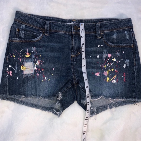 Forever 21 | short | paint design/splatter | Sz30 - Picture 7 of 8